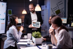 Maximize Your ROI with Digital Marketing Maximize Your ROI with Digital Marketing